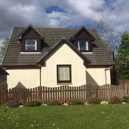 Riverbank Cottage Fort William Kültér fotó